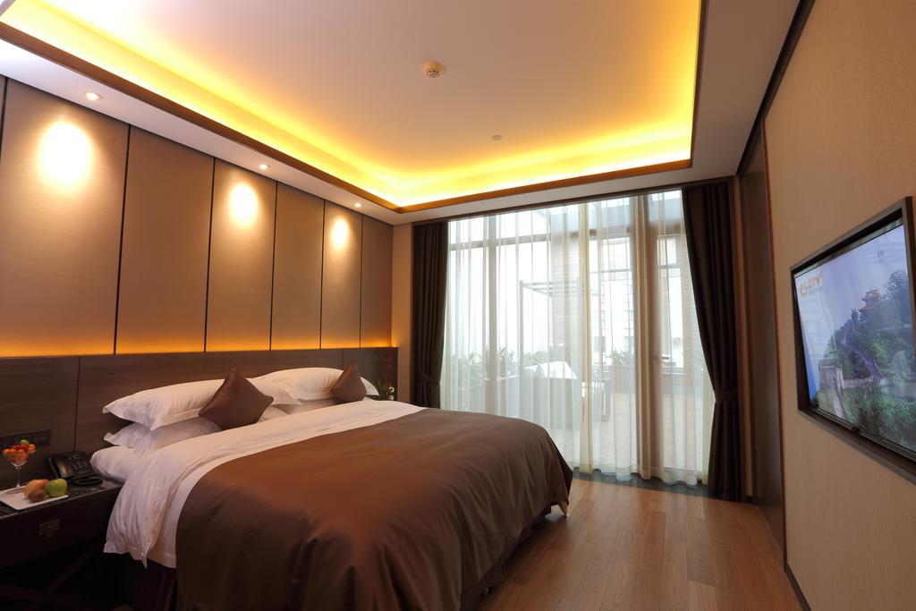 S&N Zhejiang Linhai International Hotel Номер фото