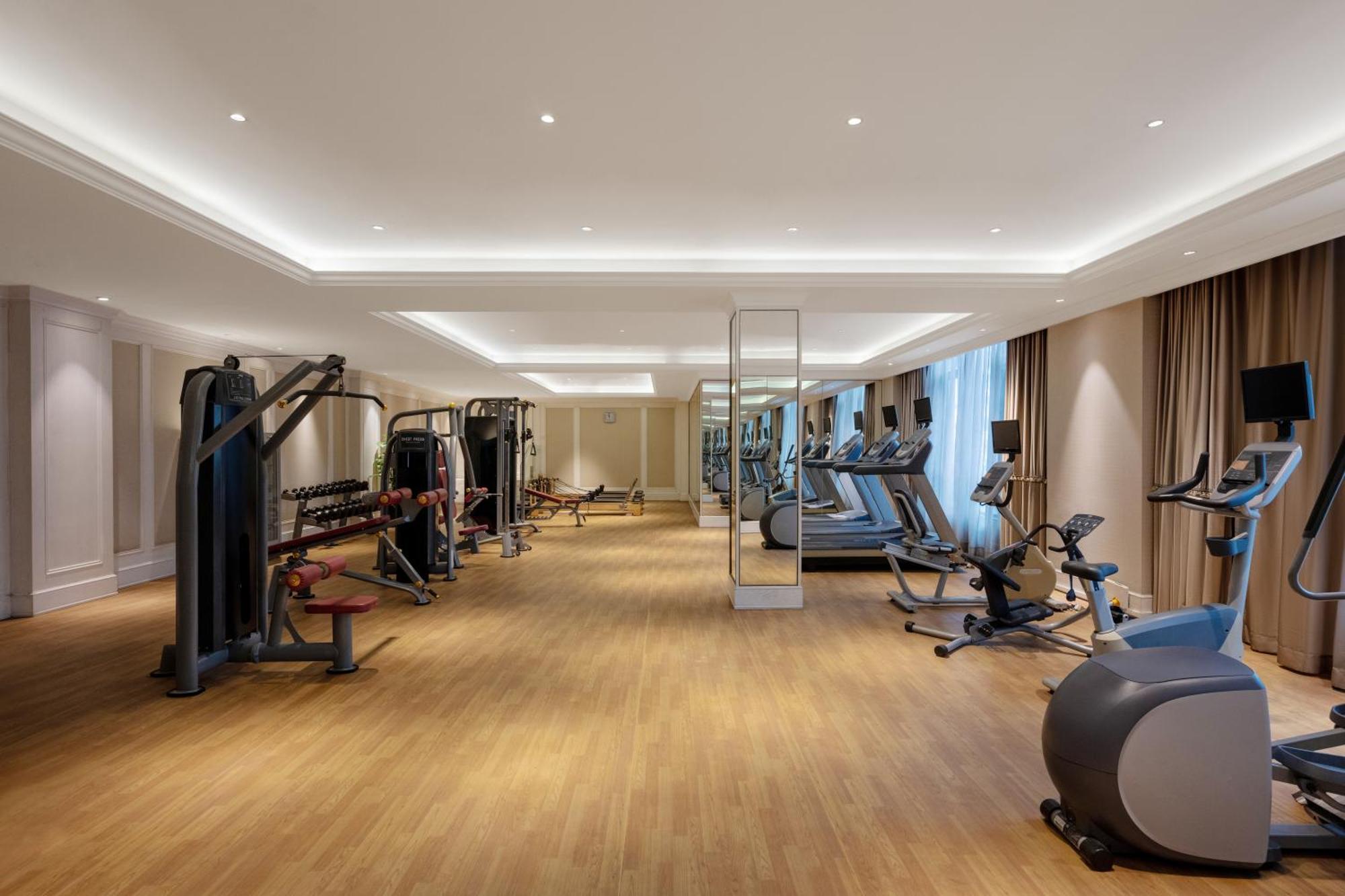 S&N Zhejiang Linhai International Hotel Экстерьер фото