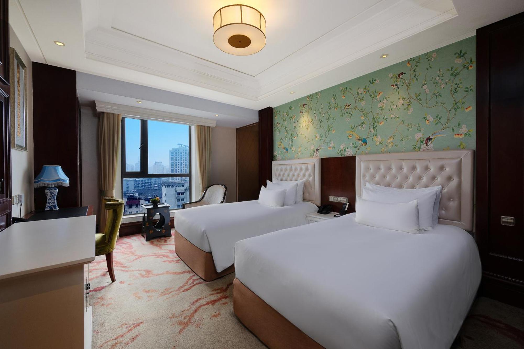 S&N Zhejiang Linhai International Hotel Экстерьер фото